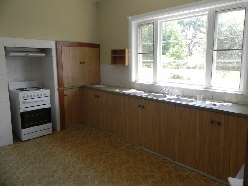 5 Shaw Street, Yass NSW 2582