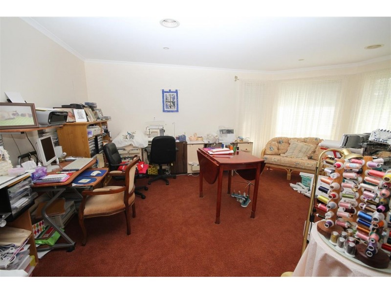 27 Shantalla Crescent, Yass NSW 2582