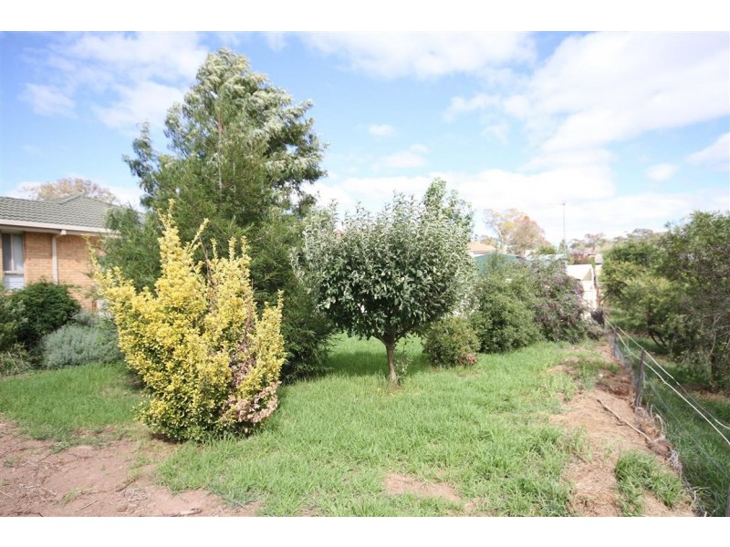 27 Shantalla Crescent, Yass NSW 2582