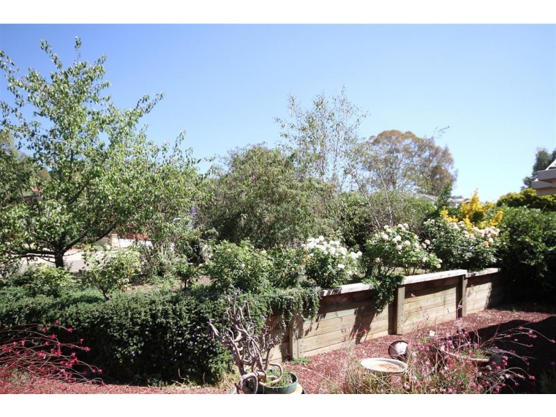 27 Shantalla Crescent, Yass NSW 2582