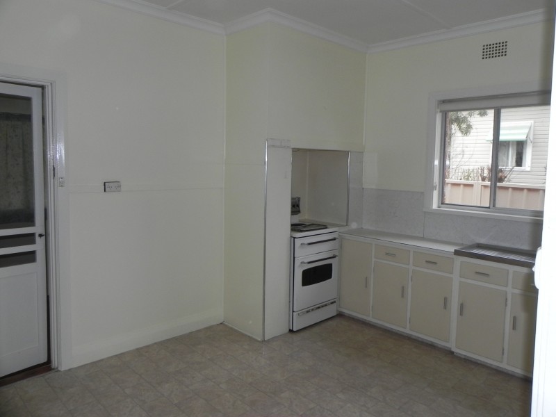 12 Church Street, Yass NSW 2582