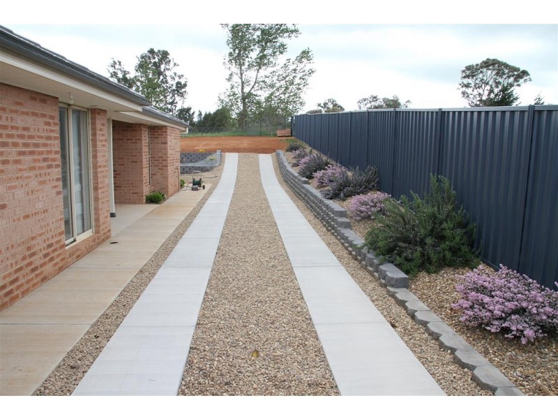 25 Discovery Drive, Yass NSW 2582