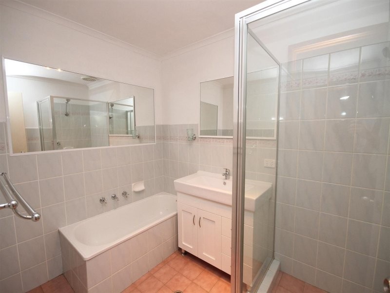 8 Walker Place, Yass NSW 2582