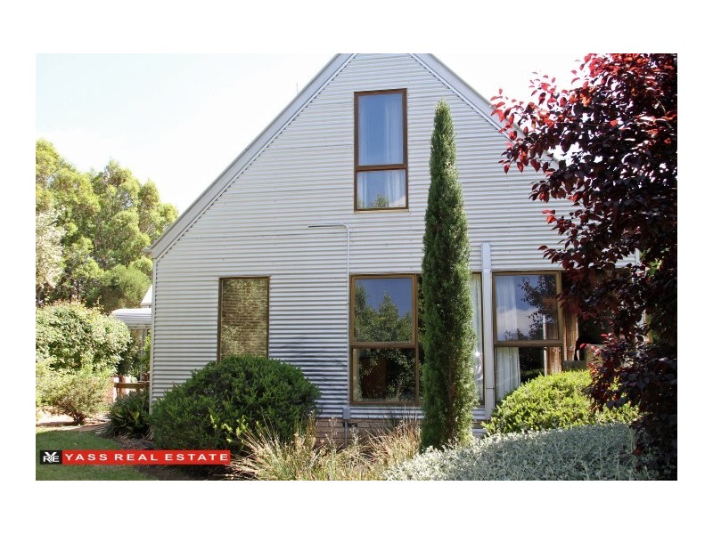 121 Magennis Drive, Jeir NSW 2582