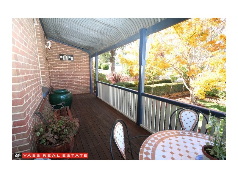 7 Petit Street, Yass NSW 2582
