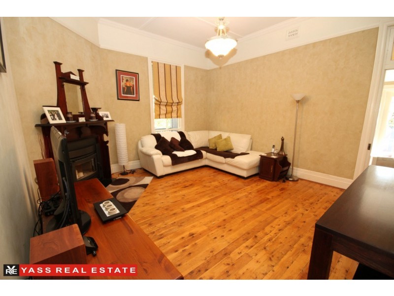 7 Petit Street, Yass NSW 2582