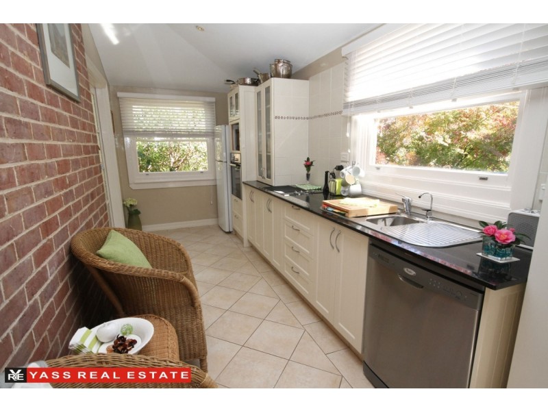7 Petit Street, Yass NSW 2582