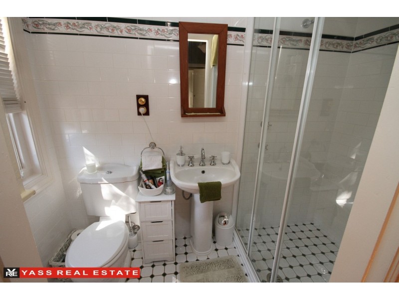7 Petit Street, Yass NSW 2582