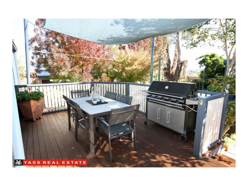 7 Petit Street, Yass NSW 2582