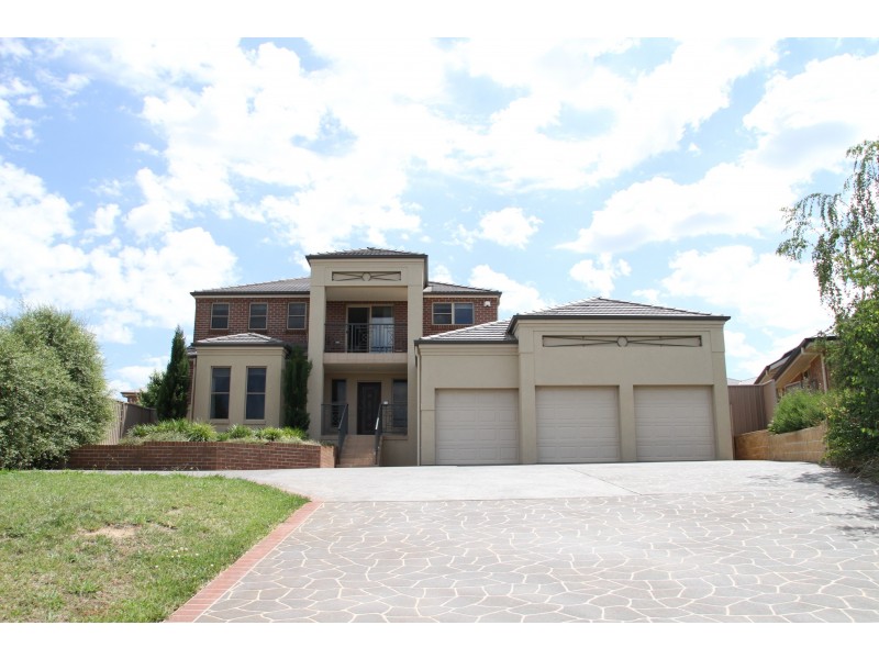 8 Settlers Court, Yass NSW 2582