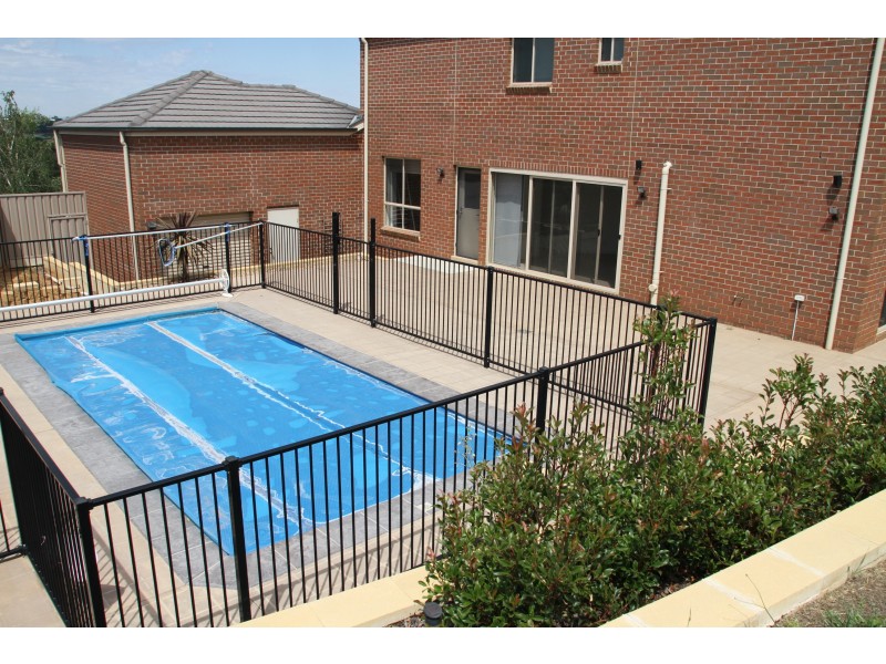 8 Settlers Court, Yass NSW 2582