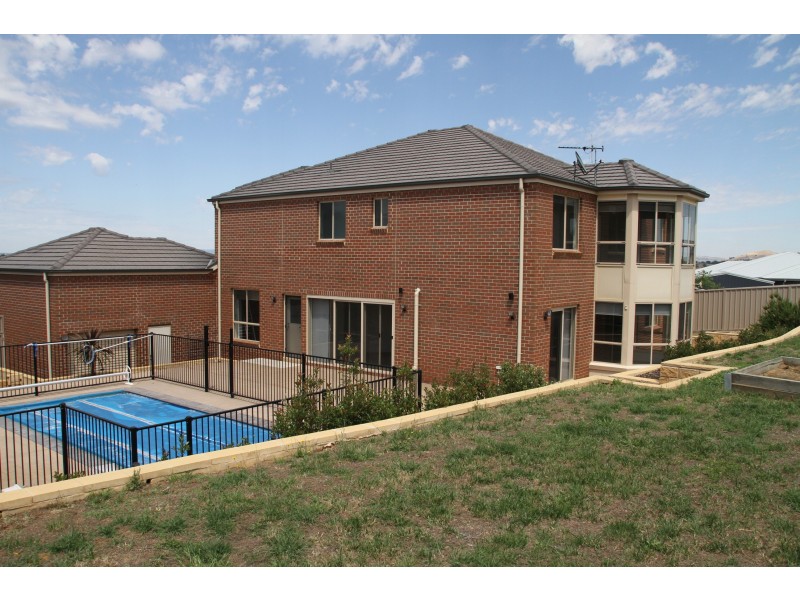 8 Settlers Court, Yass NSW 2582