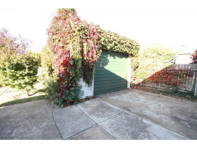 32 Plunkett Street, Yass NSW 2582