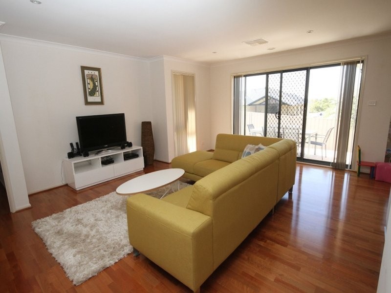 3 Mckenna Avenue, Yass NSW 2582