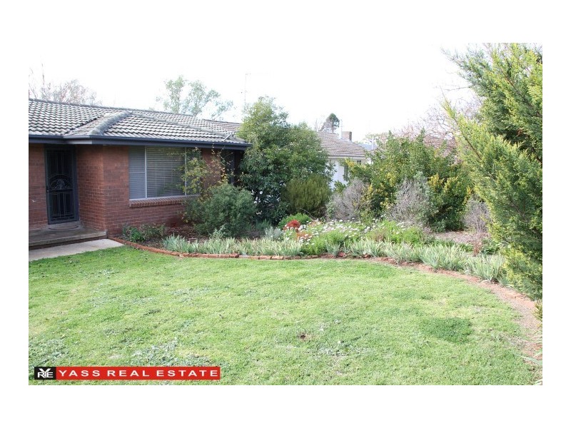 119 Rossi Street, Yass NSW 2582