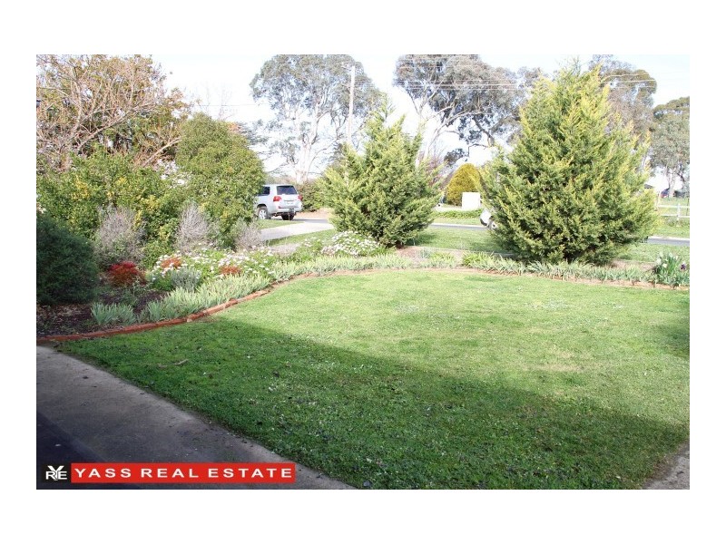 119 Rossi Street, Yass NSW 2582