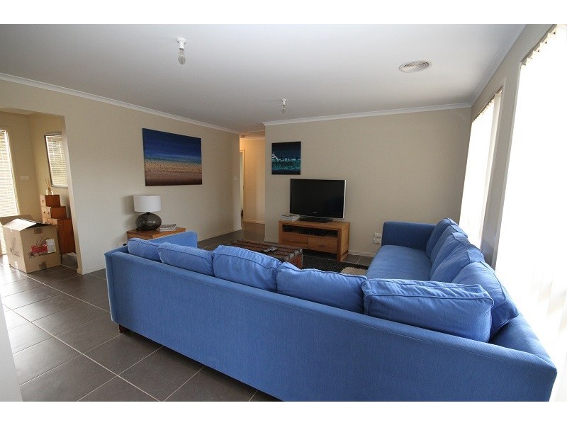 2 Henry Place, Yass NSW 2582