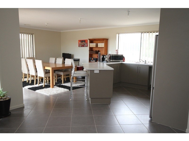 2 Henry Place, Yass NSW 2582