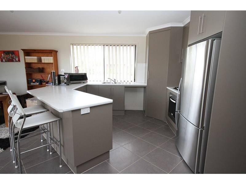 2 Henry Place, Yass NSW 2582