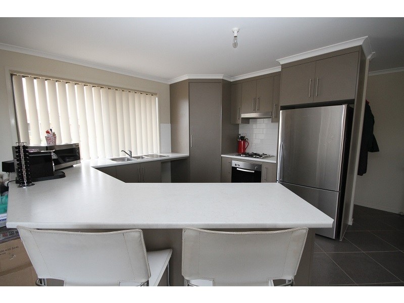 2 Henry Place, Yass NSW 2582