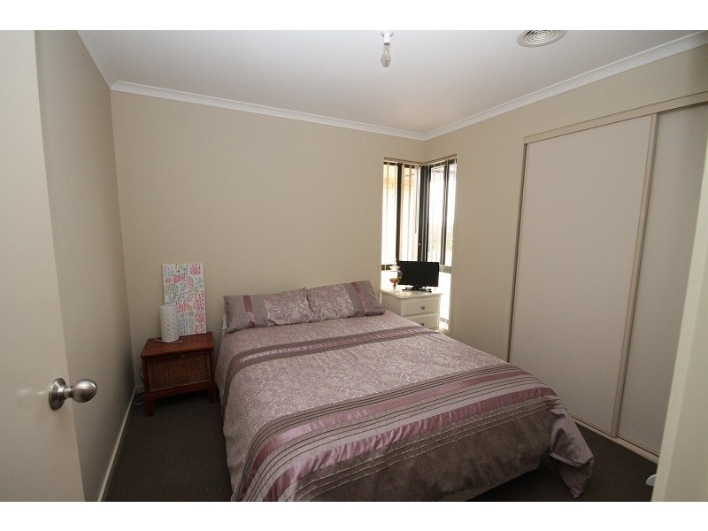 2 Henry Place, Yass NSW 2582