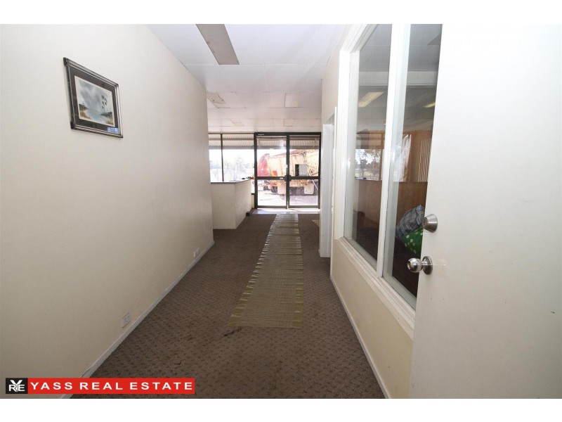 16 Yass Valley Way, Yass NSW 2582