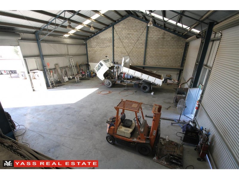 16 Yass Valley Way, Yass NSW 2582