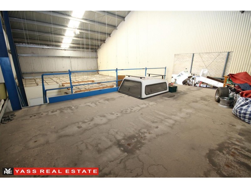 16 Yass Valley Way, Yass NSW 2582