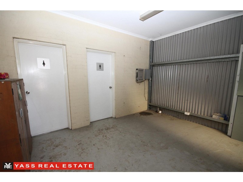 16 Yass Valley Way, Yass NSW 2582