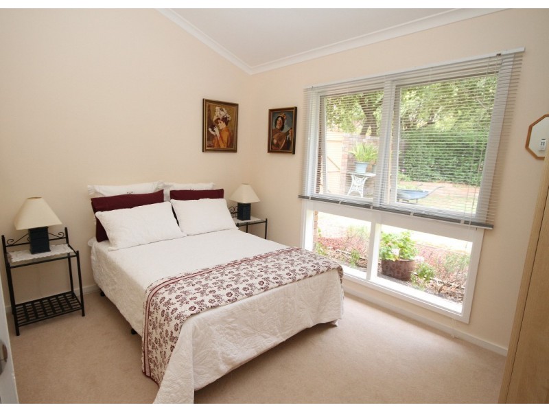 7 Amaroo Place, Yass NSW 2582