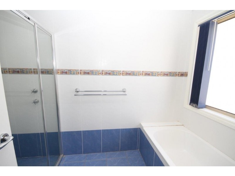 4 Mort Lane, Yass NSW 2582