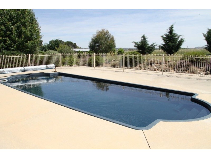 4 Mort Lane, Yass NSW 2582