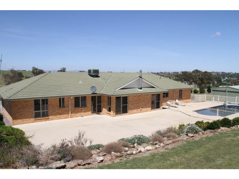 4 Mort Lane, Yass NSW 2582