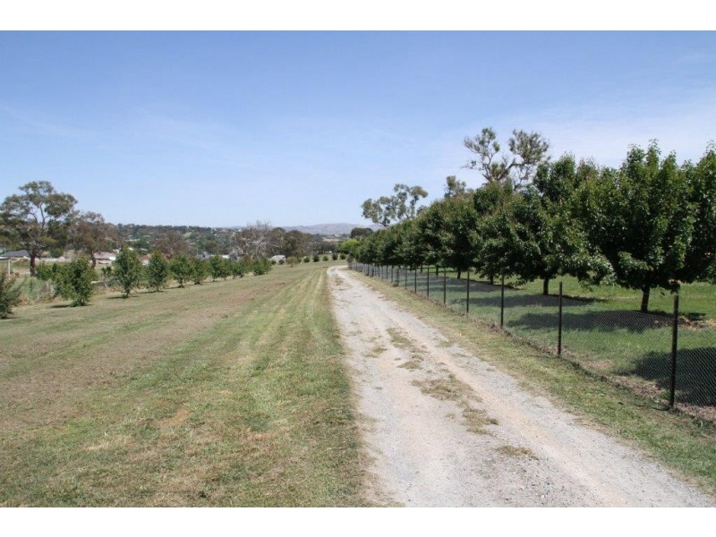 4 Mort Lane, Yass NSW 2582