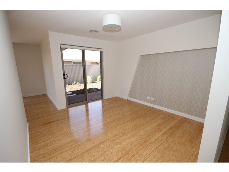 19 Mckenna Avenue, Yass NSW 2582