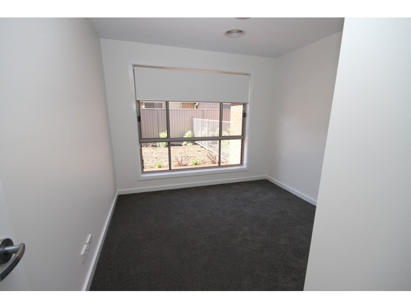 19 Mckenna Avenue, Yass NSW 2582