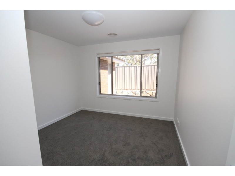 19 Mckenna Avenue, Yass NSW 2582