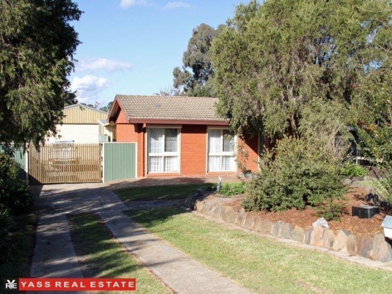 6 Grand Junction Road, Yass NSW 2582