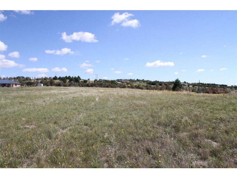 11 Craig Close, Yass NSW 2582