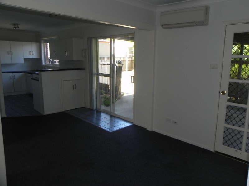 27 Merriman Drive, Yass NSW 2582