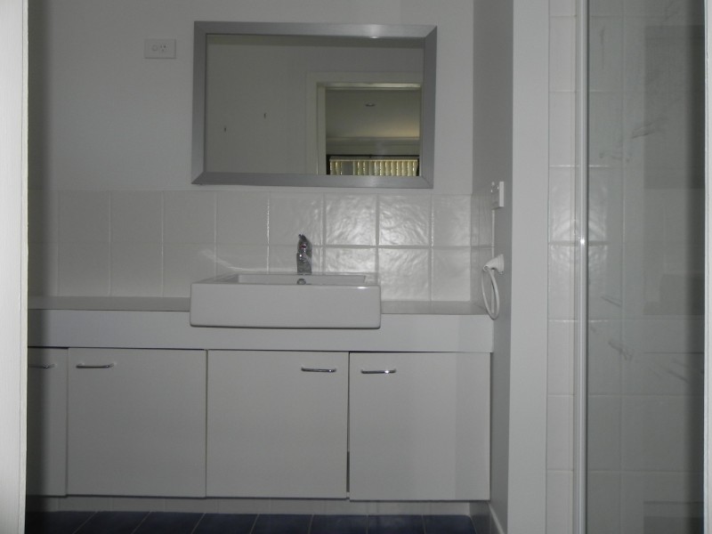 27 Merriman Drive, Yass NSW 2582