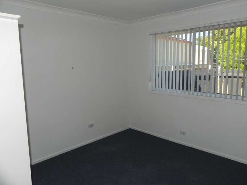 27 Merriman Drive, Yass NSW 2582