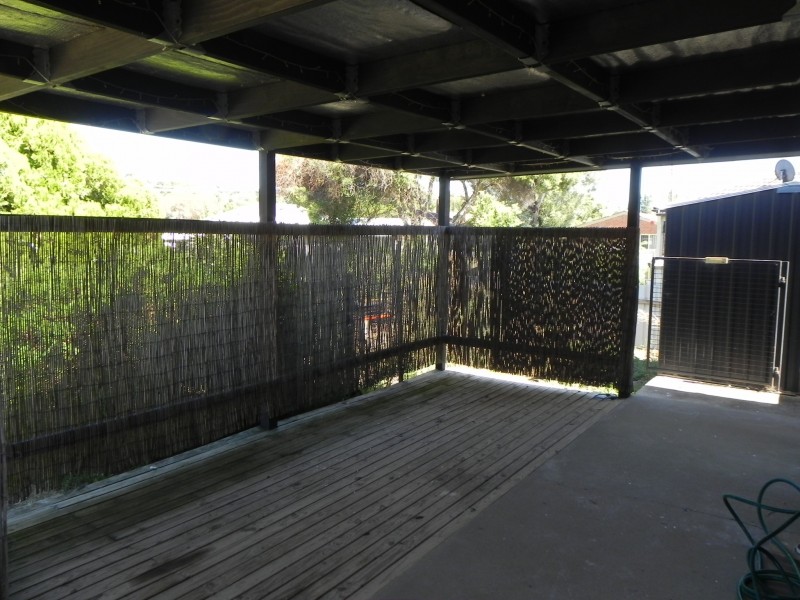 27 Merriman Drive, Yass NSW 2582