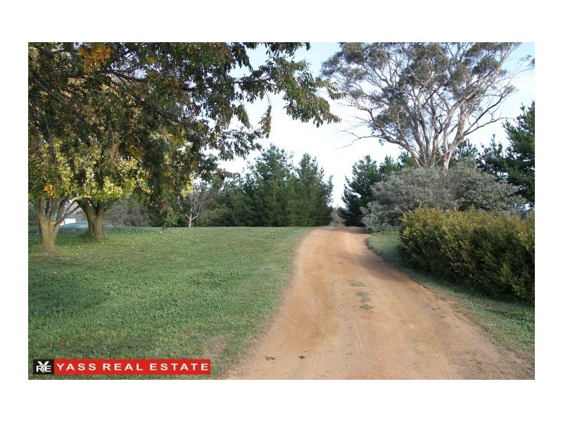 37 Cooks Hill Road, Yass NSW 2582