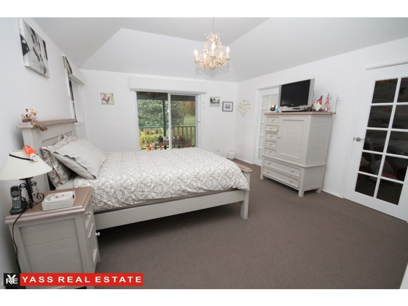 37 Cooks Hill Road, Yass NSW 2582