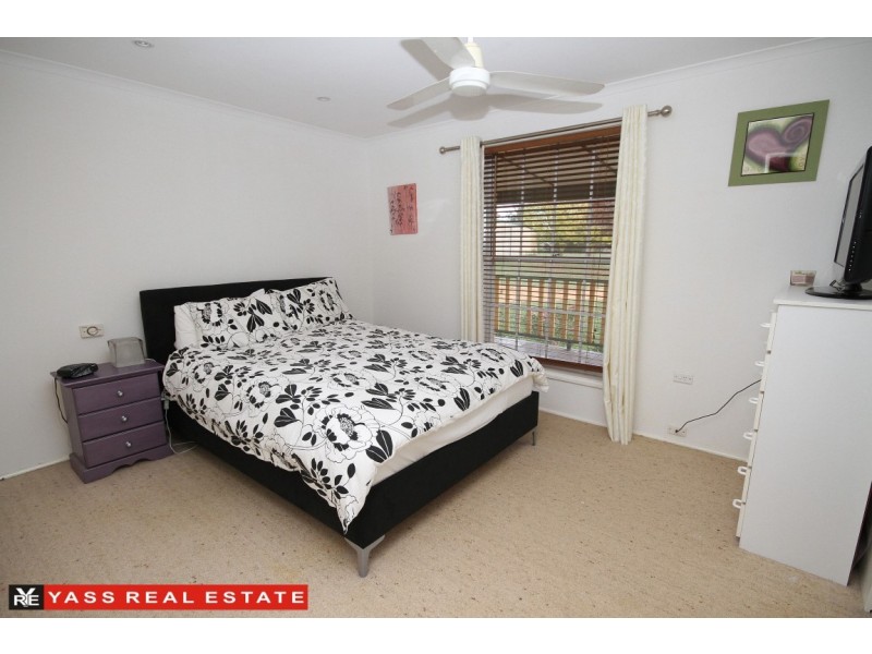 37 Cooks Hill Road, Yass NSW 2582