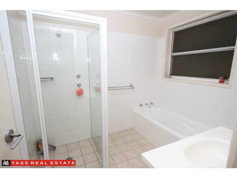 37 Cooks Hill Road, Yass NSW 2582