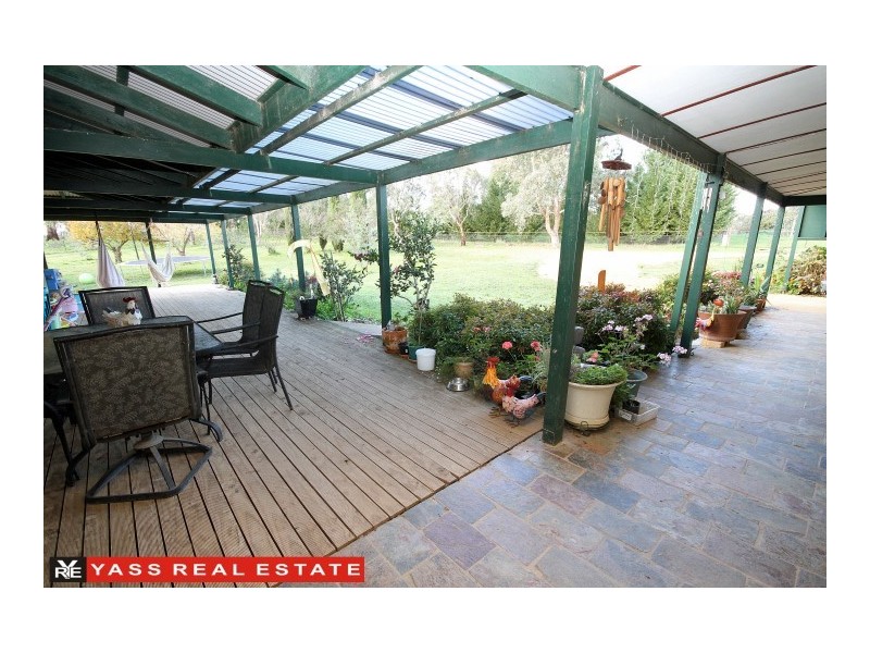 37 Cooks Hill Road, Yass NSW 2582