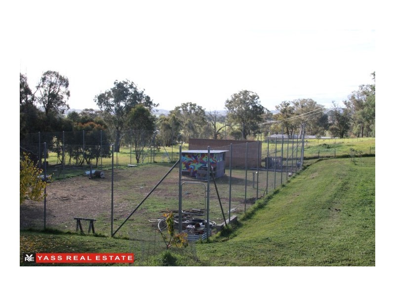 37 Cooks Hill Road, Yass NSW 2582