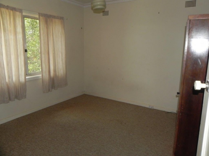 54 Demestre Street, Yass NSW 2582